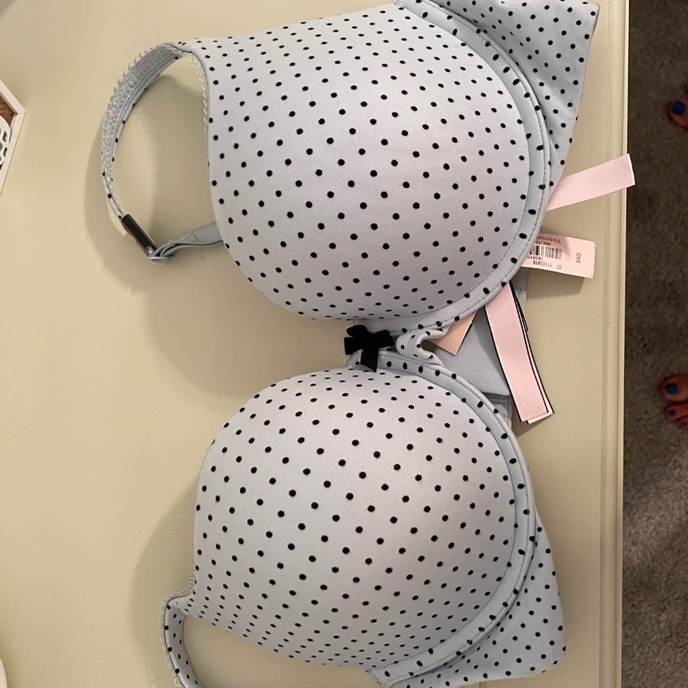 Brand new VS bra